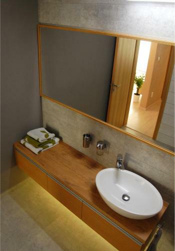 New Apartment With Private Parking, Tv & Internet