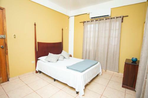 Rustic Guesthouse Near The Beach - 5 Min Drive
