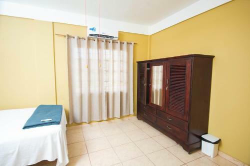 Rustic Guesthouse Near The Beach - 5 Min Drive
