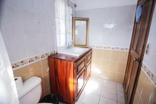 Rustic Guesthouse Near The Beach - 5 Min Drive
