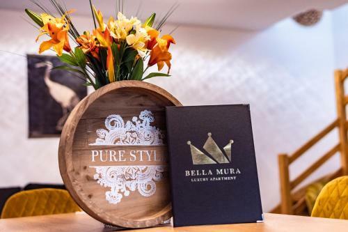 Bella Mura Golden Apartment