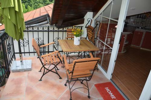 Hostal Apartments Reida