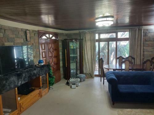 Peraklitos Vacation Home / Homestay