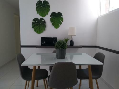 Rnt 1o8237- C�modo Apartamento Amoblado En Condominio