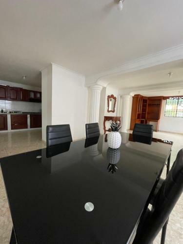 Casa Blanca Incre�ble (casa Completa)