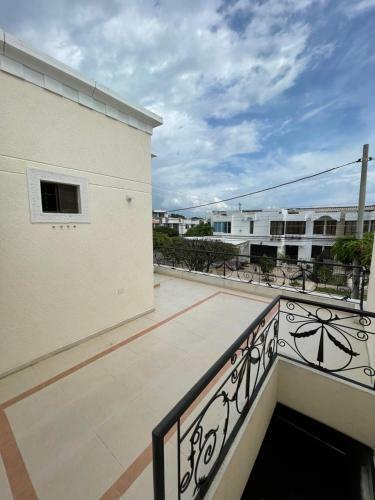 Casa Blanca Incre�ble (casa Completa)