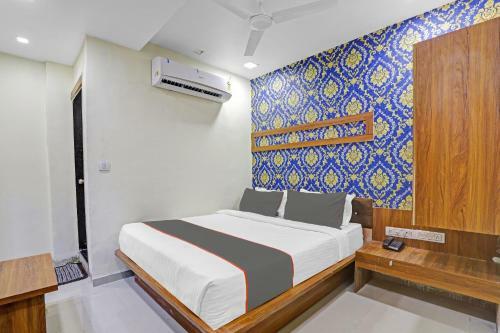 Collection O 84057 Hotel Grand