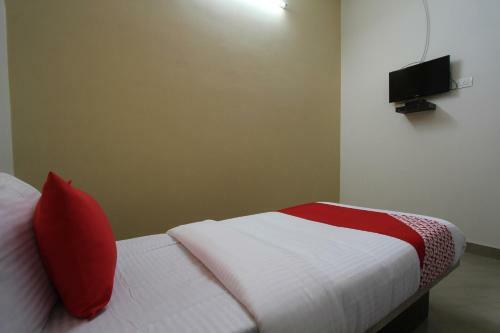 Hotel Oyo 28473 Skg Comforts