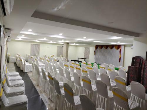 Hotel Ram Convention
