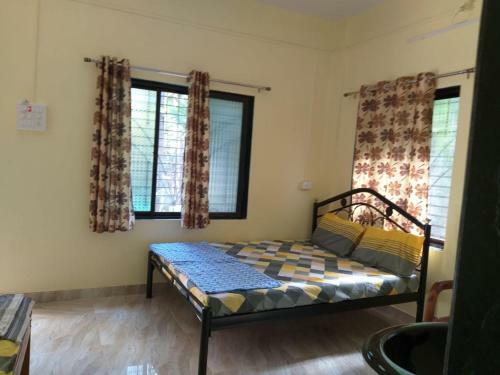 Hostal Shubham Harnai Holidays