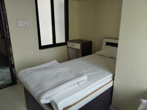 Hostal Chaitanya Kalyan Guest House