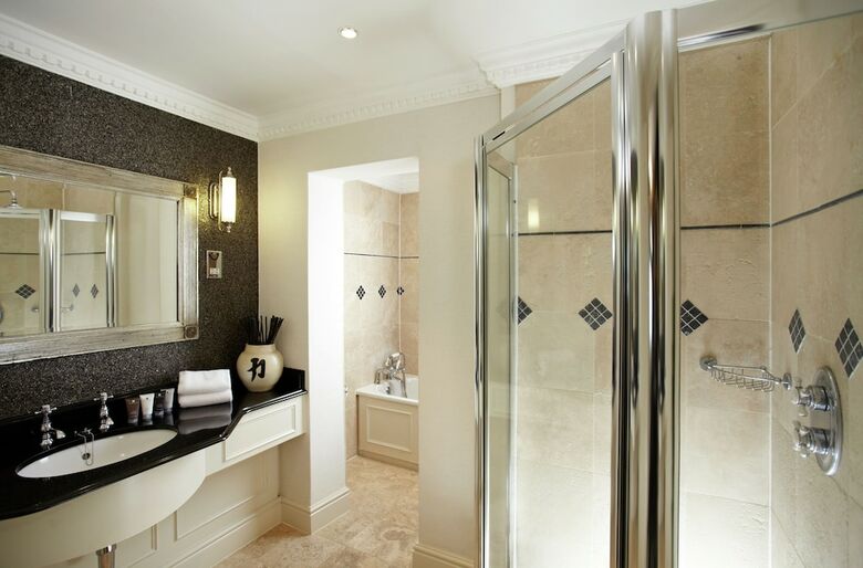 Rowhill Grange Hotel & Utopia Spa
