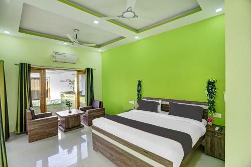 Hotel Collection O 85232 Green Farm Resort