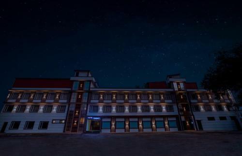 Hotel Trimurti