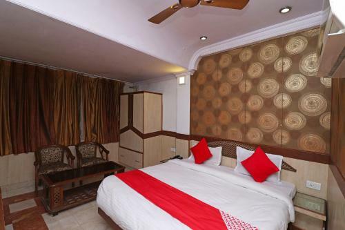 Oyo 29788 Hotel Tushar Palace