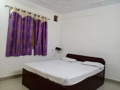 S S Hotel And Restaurant By Wb Economy