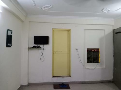 S S Hotel And Restaurant By Wb Economy