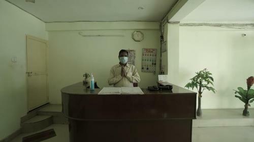 S S Hotel And Restaurant By Wb Economy