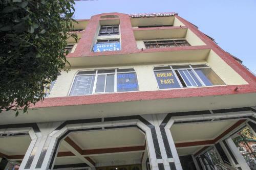 Hostal Oyo 78707 Pink House