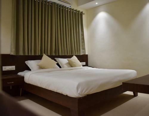 Hotel Vrindavan Palace