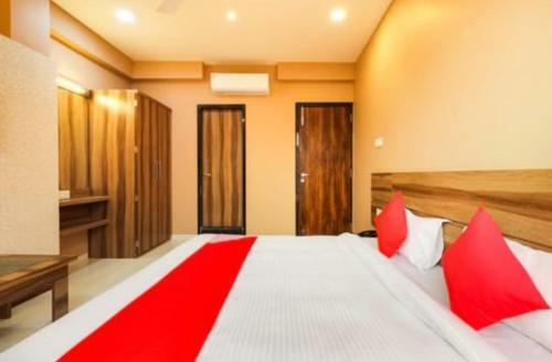 Hotel Giri Shankara