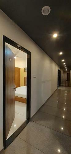 Hotel Giri Shankara