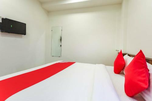 Oyo Flagship 48276 Hotel Agrawal Malwa Mill Rd