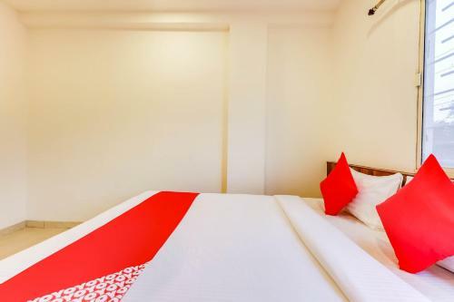 Oyo Flagship 48276 Hotel Agrawal Malwa Mill Rd