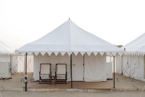 Venture Desert Camp