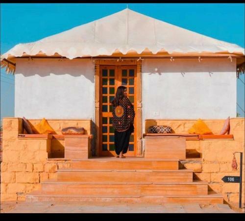 Golden Sandstone Hotel Resort