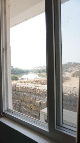 Hotel Pranahita Lake View