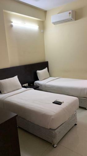 Hotel Cyc 011 Limestone Luxury
