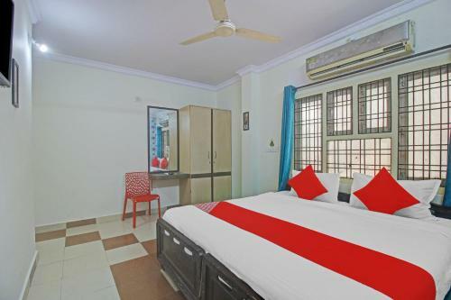 Oyo 84786 Hotel Silver Moon
