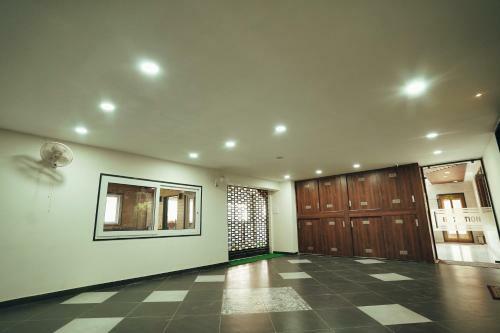 M Square Hotel