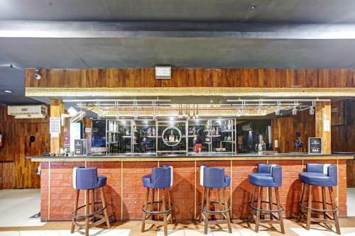 Townhouse Oak Hotel Ardency Blue