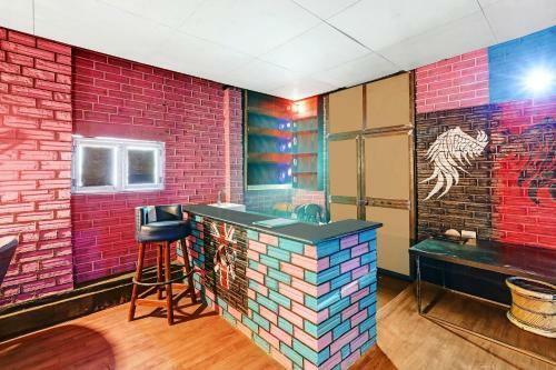 Townhouse Oak Hotel Ardency Blue