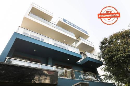 Hotel Silverkey Executive Stays 39550 Dakshin Marg Phase 2