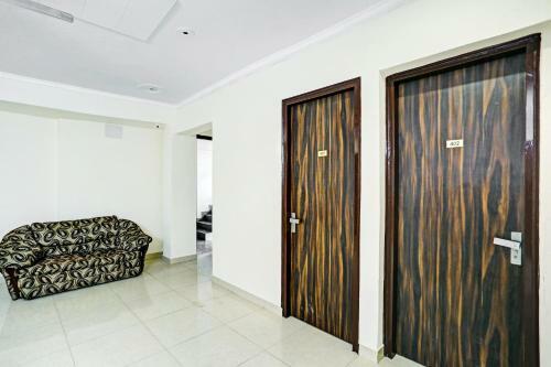 Hotel Capital O 81645 City Residency