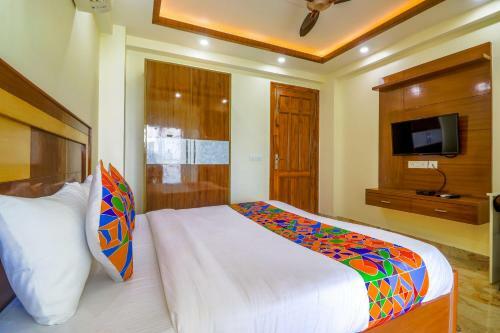 Fabhotel Star Corporate Suite