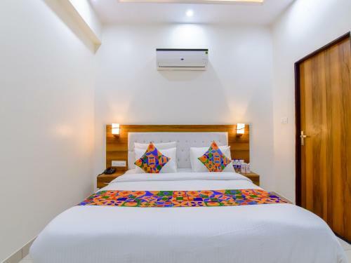 Fabhotel Manchester Grand