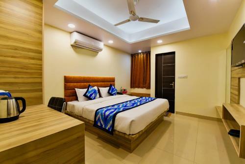 Pinkcity Prime By Gayatri Hotels