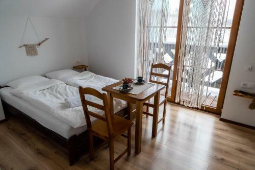 Bed & Breakfast Cisna Chata