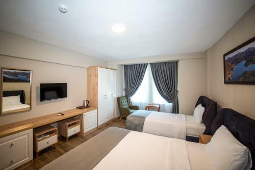 Hotel ?mroz Elia Otel
