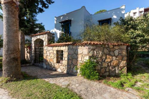 Charming Villa With Pool And Garden Surrounded By Nature In Bodrum