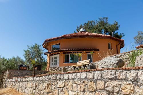 Villa Captivating House Surrounded By Olive Grove In Seferihisar