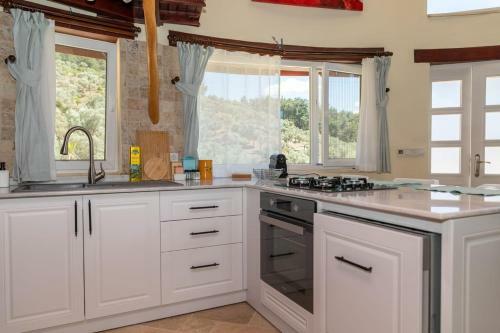 Villa Captivating House Surrounded By Olive Grove In Seferihisar
