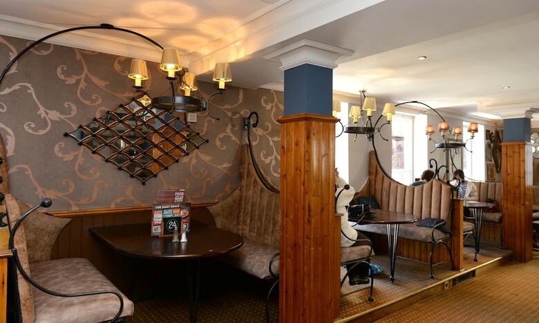 Posada The Wynnstay Arms Hotel By Marston's Inns