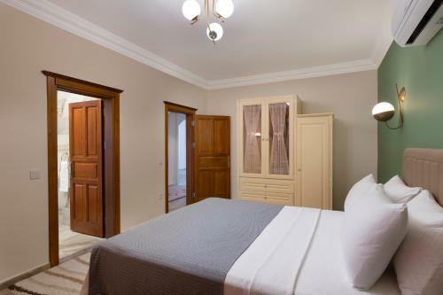 Kairos Hotel