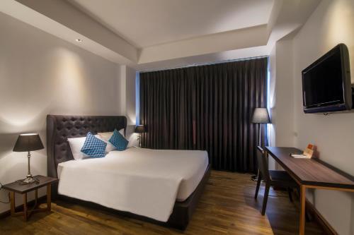 Hotel First House