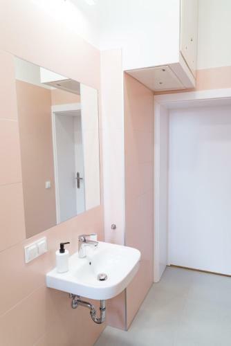 Albergue Chopin Host